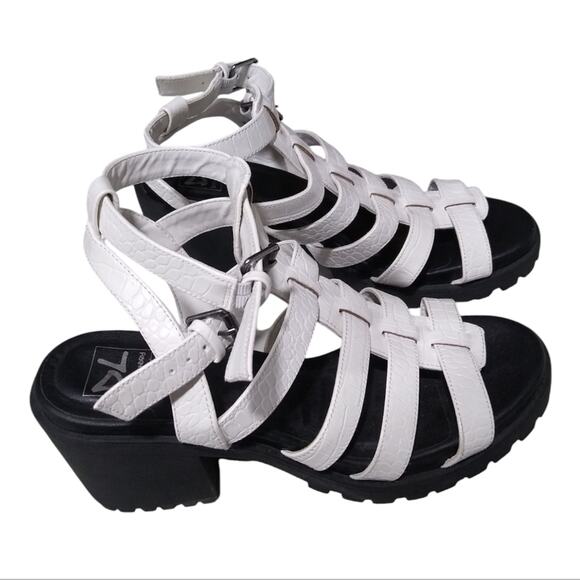 🎄2/$10🎄[H233] White Crocodile Gladiator Sandals - Picture 4 of 8
